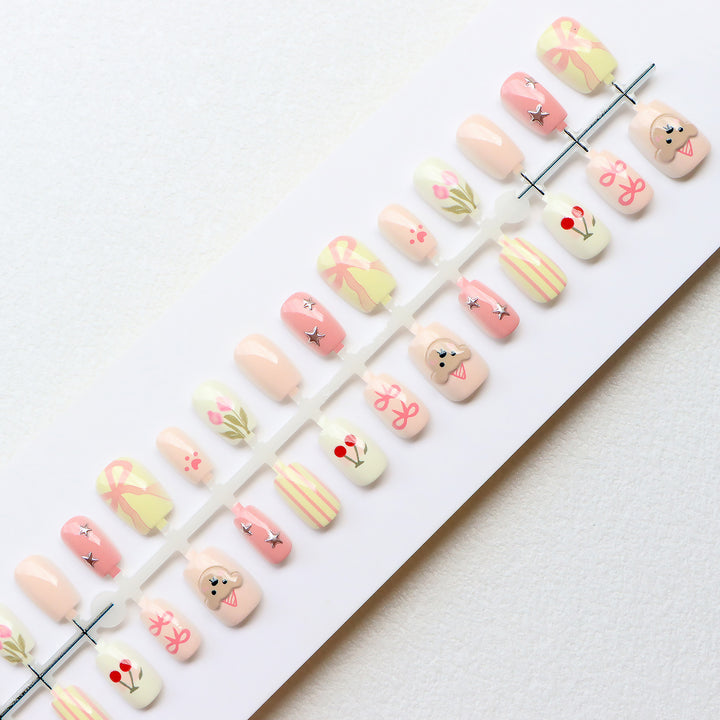 Cute Themed Press-On Nail Art Set Bowlift
