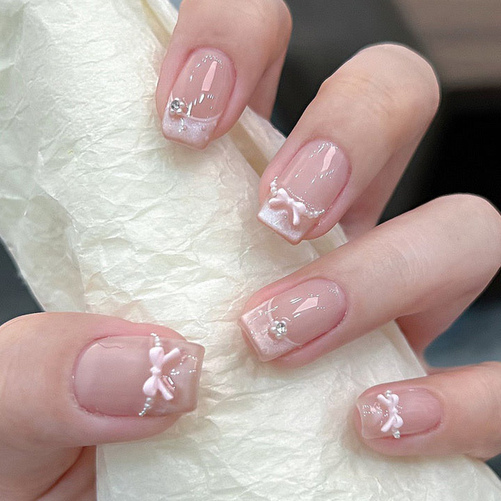 Artistic Floral-Embellished Press-On Nail Art Bowlift