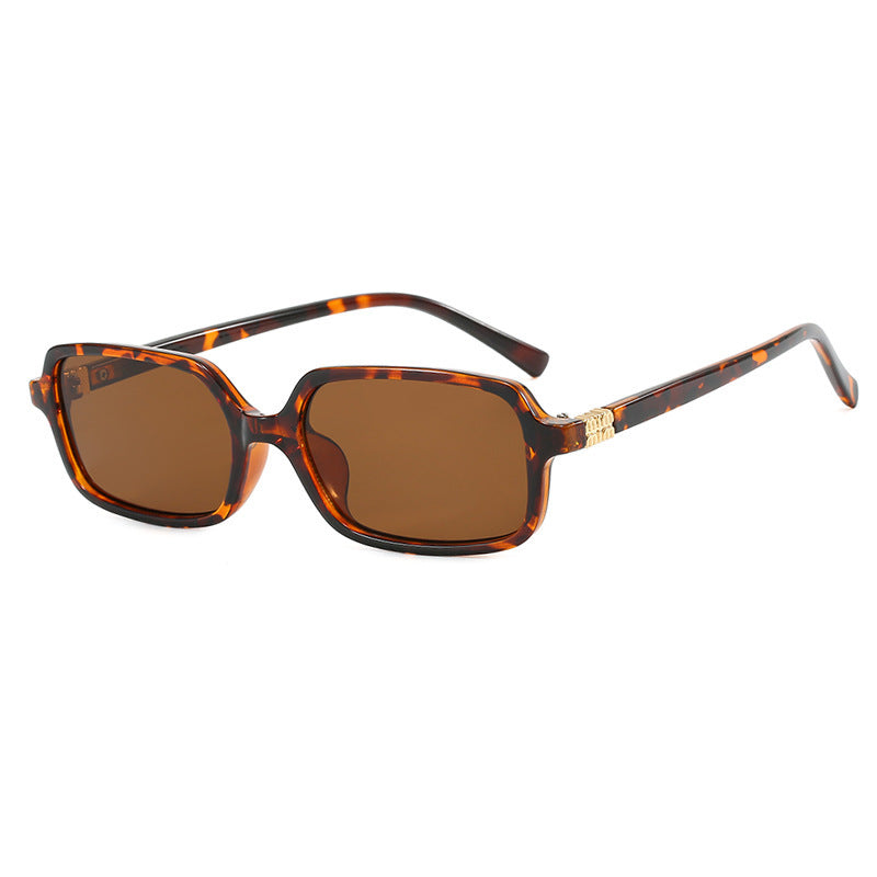 Women's stylish reading glasses in modern square design Bowlift