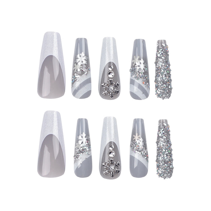 Elegant Artificial Nails with Glitter and Snow Design Bowlift