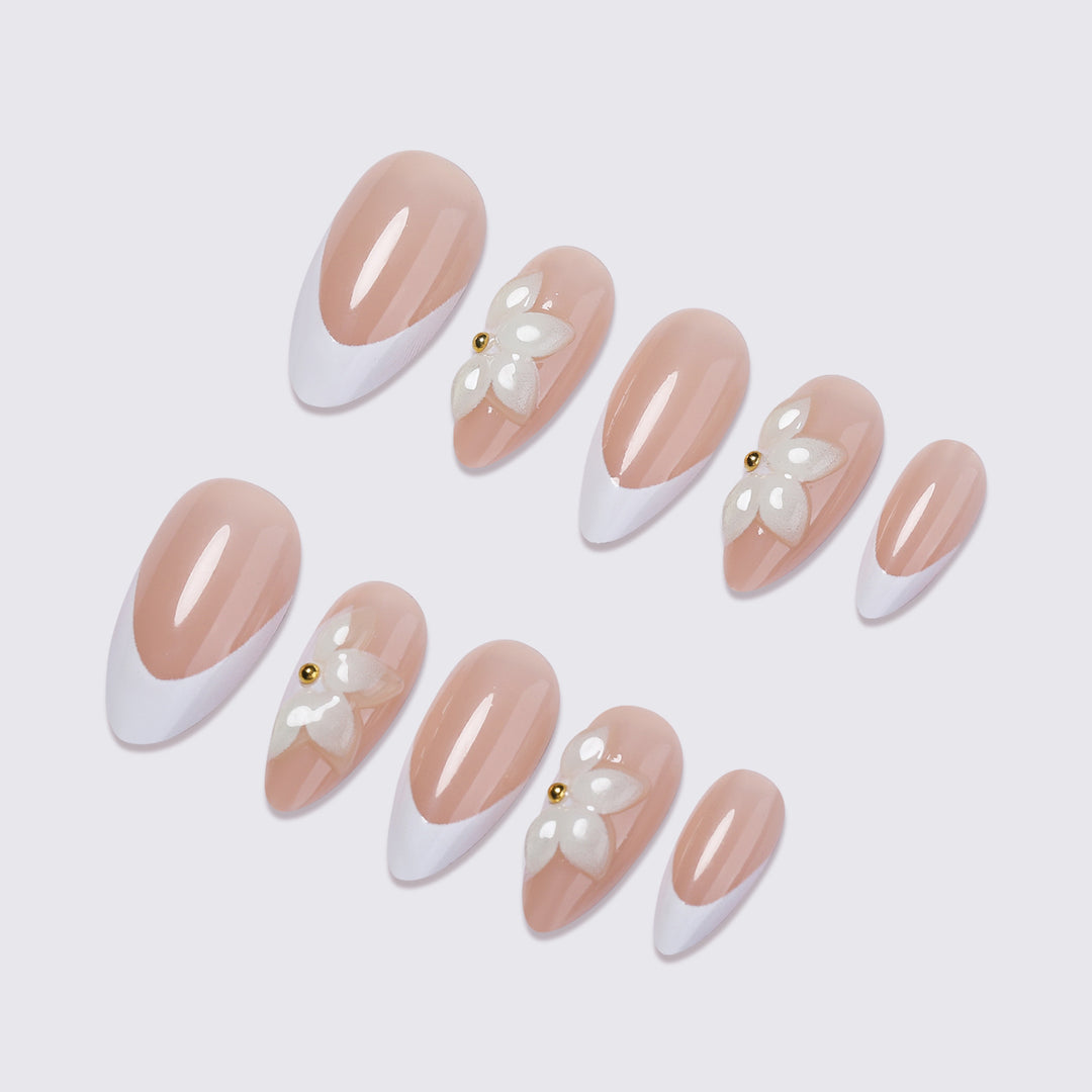 Artificial nails with elegant flower appliqués Bowlift