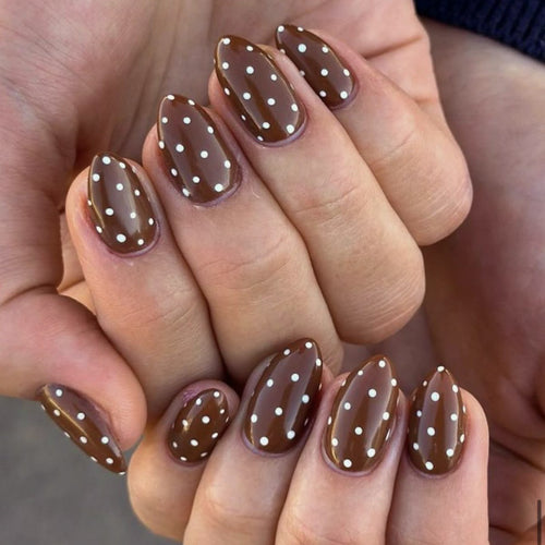 Artful Nail Art with Dots Bowlift