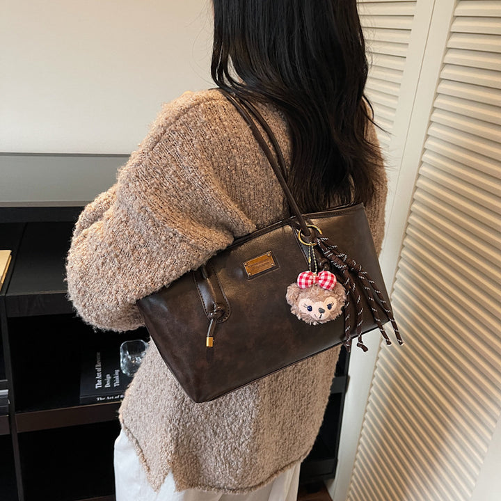 Elegant Structured Leather Tote Bowlift