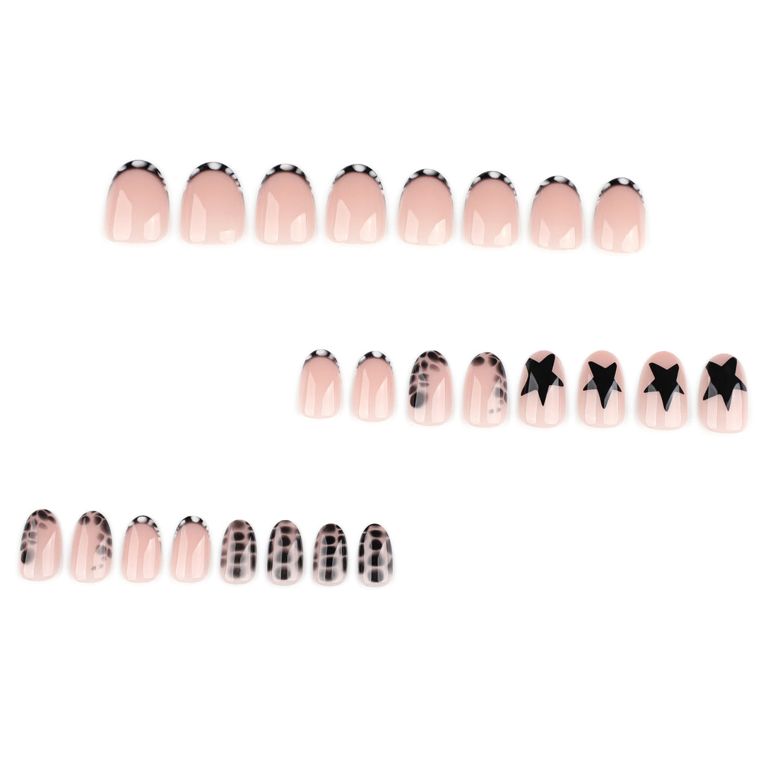 Creative nail art with shimmering star motifs Bowlift