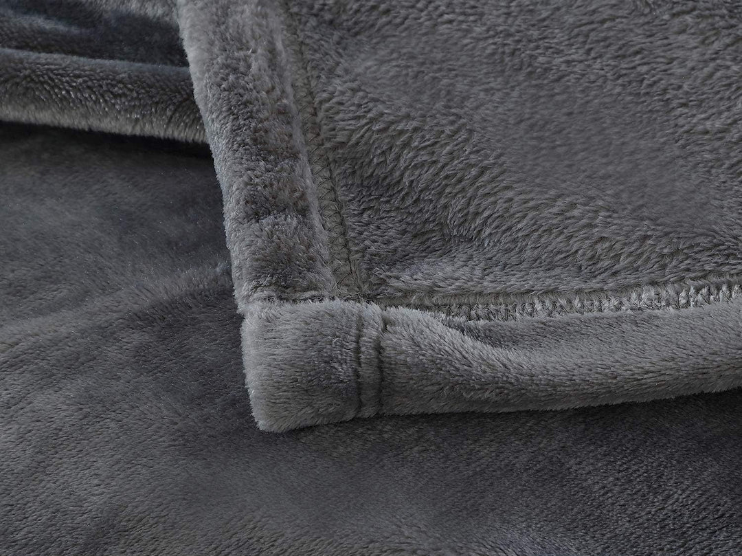 Ultra-Soft Luxury Fleece Blanket Bowlift