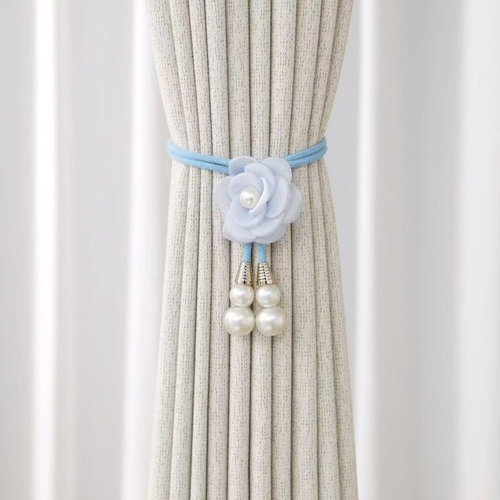 Decorative curtain holder Bowlift