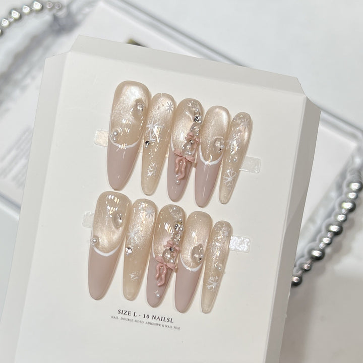 Decorative Stiletto Press-On Nail Set with Artistic Accents Bowlift