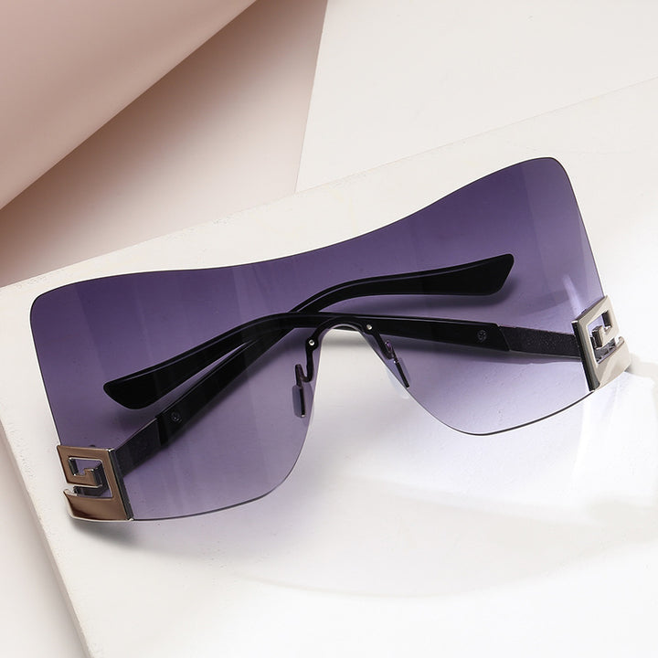 Women's Oversized Shield Sunglasses with Extravagant Design Bowlift
