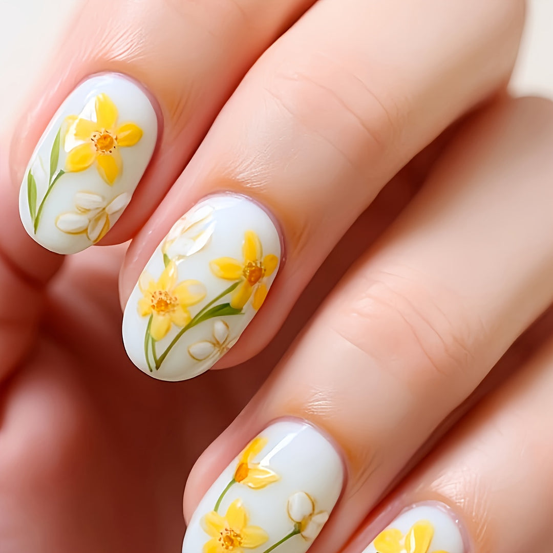 Floral-Themed Press-On Nail Art Set Bowlift