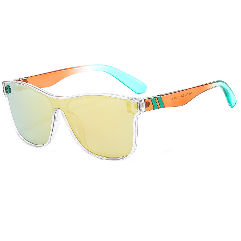 Fashion-Forward Retro-Inspired Sunglasses Bowlift