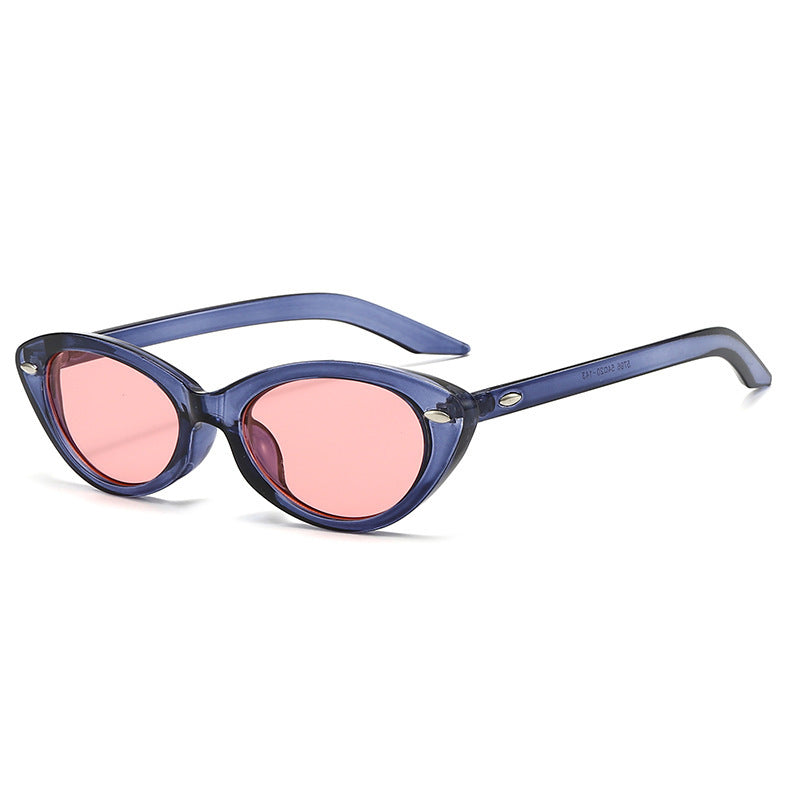 Vintage-Inspired Cat-Eye Sunglasses Bowlift