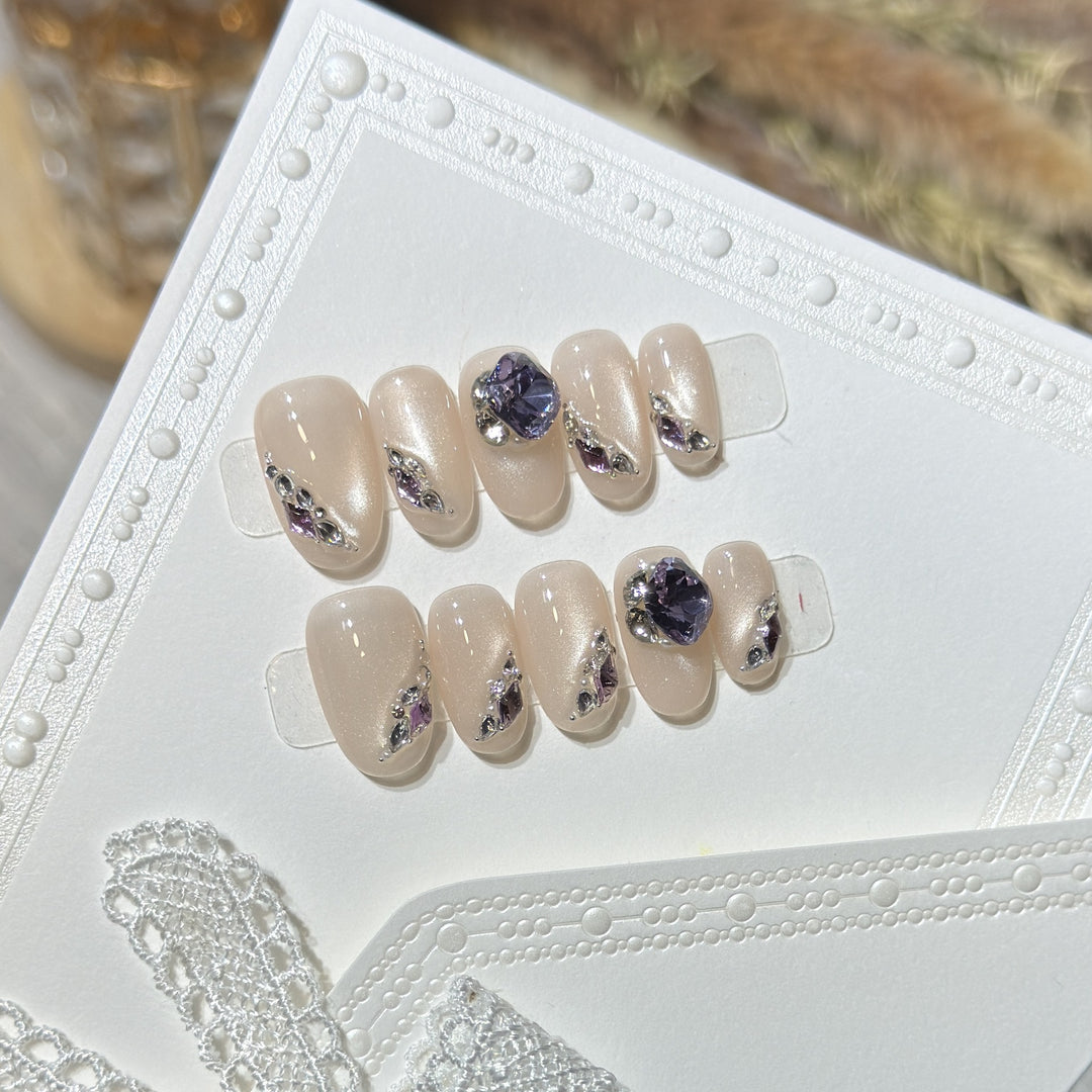 Elegant Press-On Nail Set with Gemstone Accents Bowlift