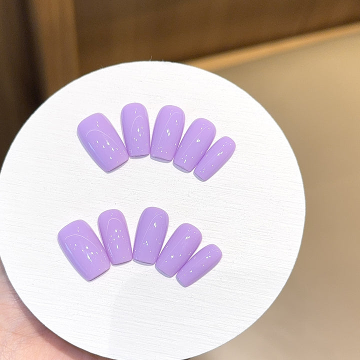 Nail Art in Elegant Design Bowlift