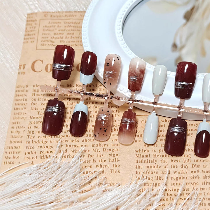 Glamorous artificial nails with elegant accents Bowlift