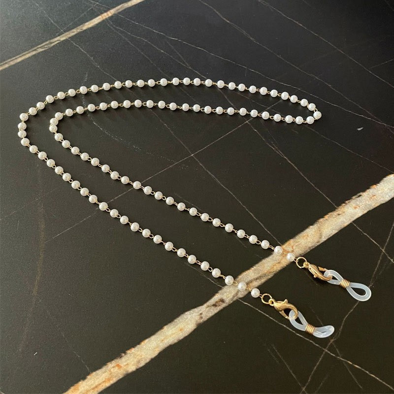 Beaded Eyewear Chain Bowlift