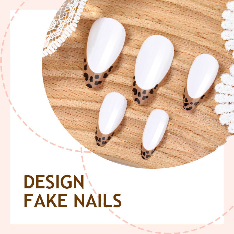 Artificial nail set with elegant design elements Bowlift