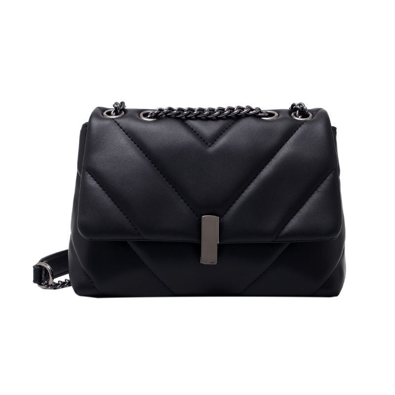 Chic Quilted Evening Handbag Bowlift