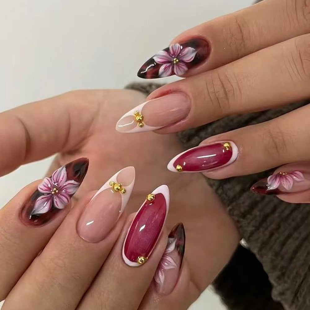 Artful Nail Tips Set with Leaf Accents Bowlift
