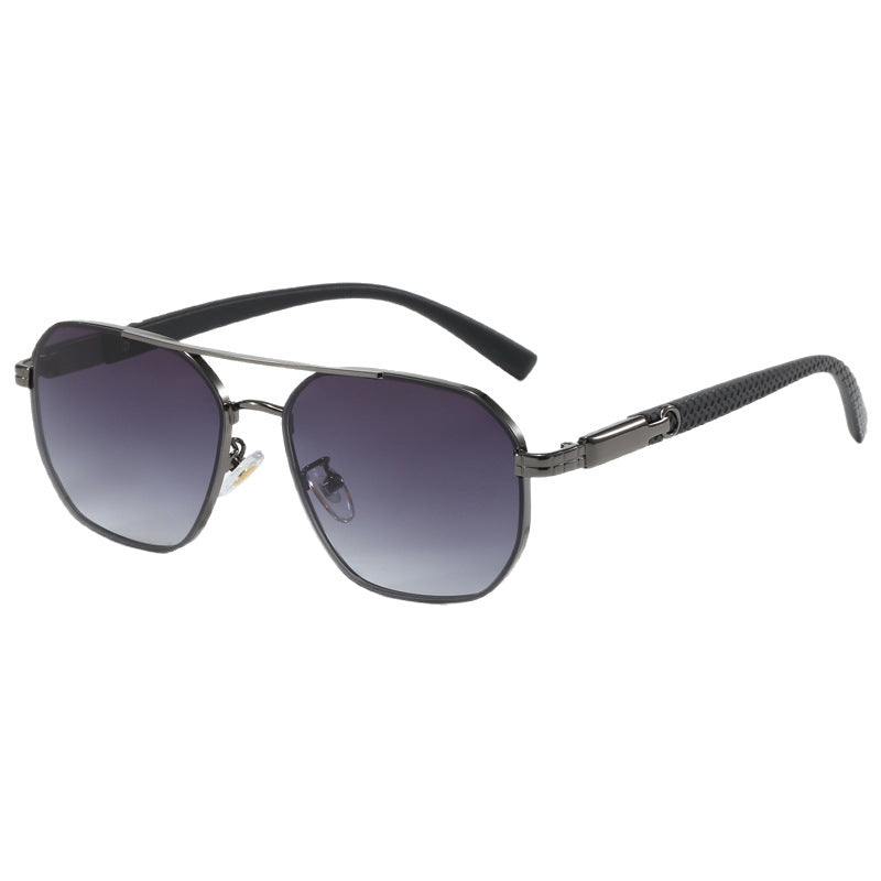 Women’s fashionable sunglasses with stylish accents Bowlift