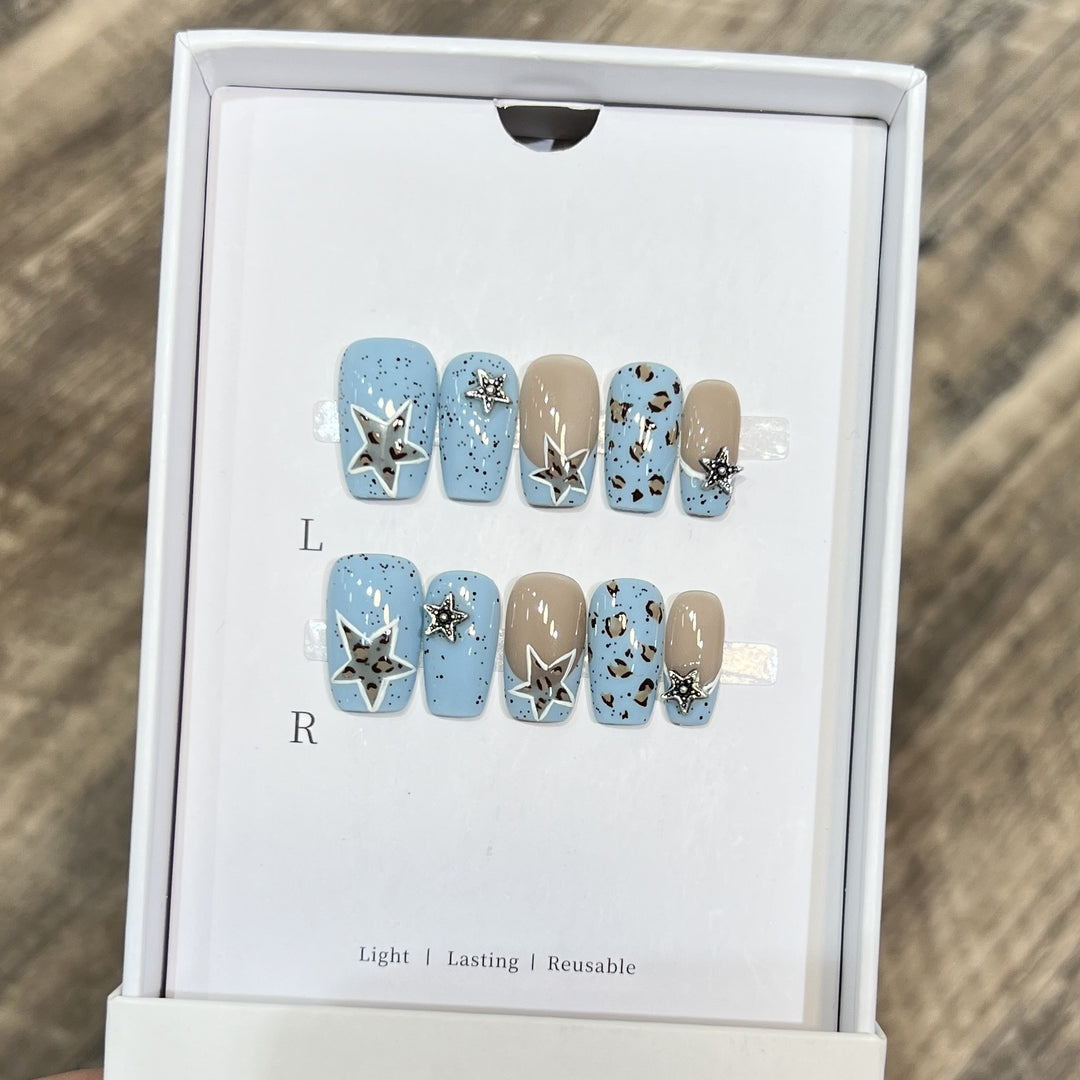 Stylish Nail Art Bowlift