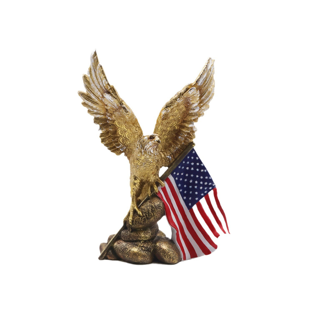 Elegant garden figure with eagle on tree trunk Bowlift