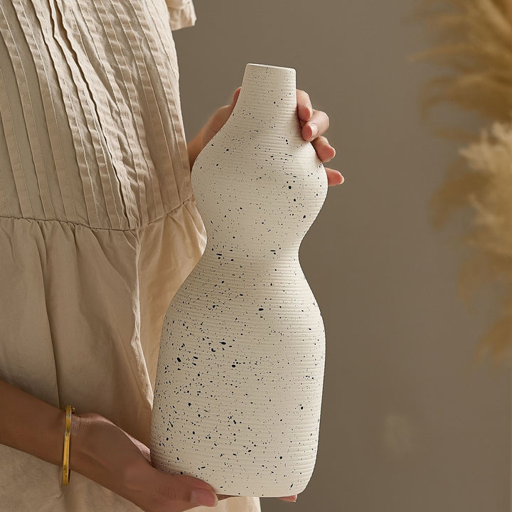 Elegant and Artistic Ceramic Vase Bowlift
