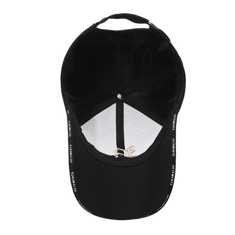 Women’s Sporty Baseball Cap Bowlift