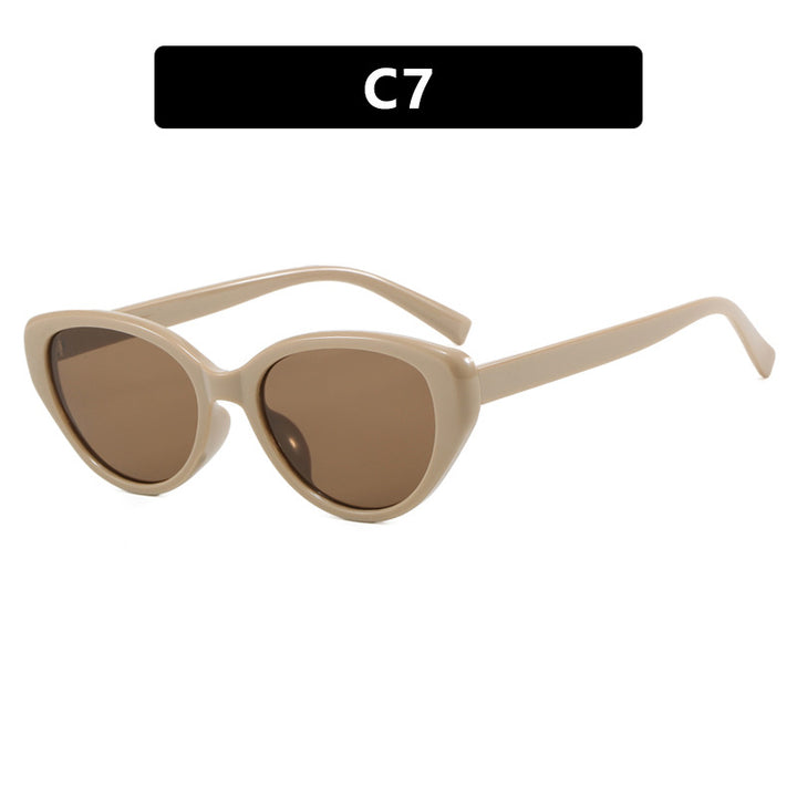 Women's Cat-Eye Sunglasses with Modern Design and UV Protection Bowlift