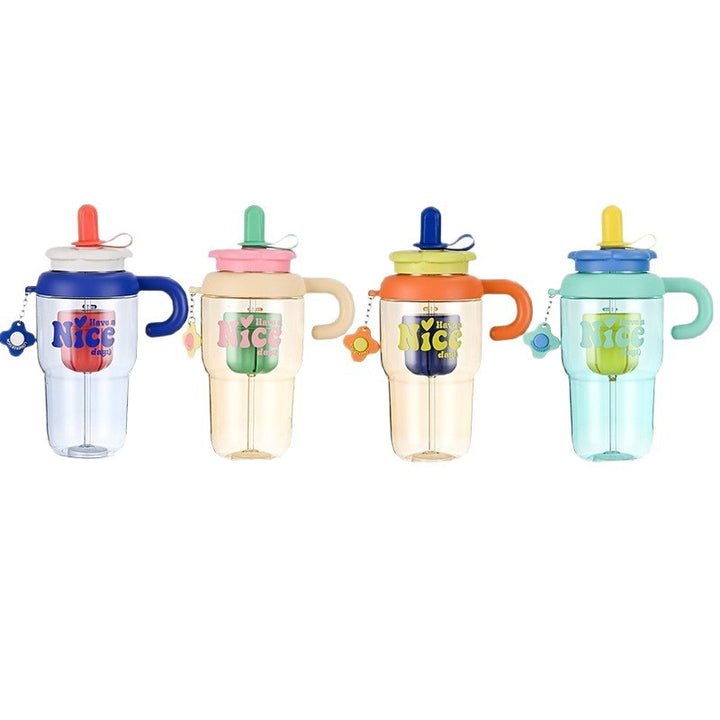 Unisex drinking cup with integrated straw and spill protection Bowlift