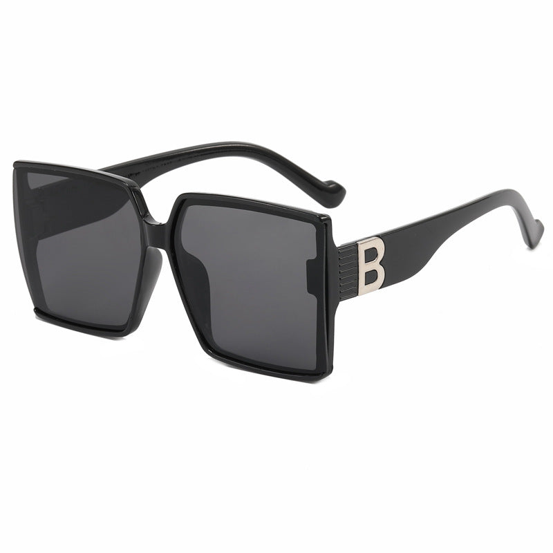 Women's oversized sunglasses with luxurious detail Bowlift