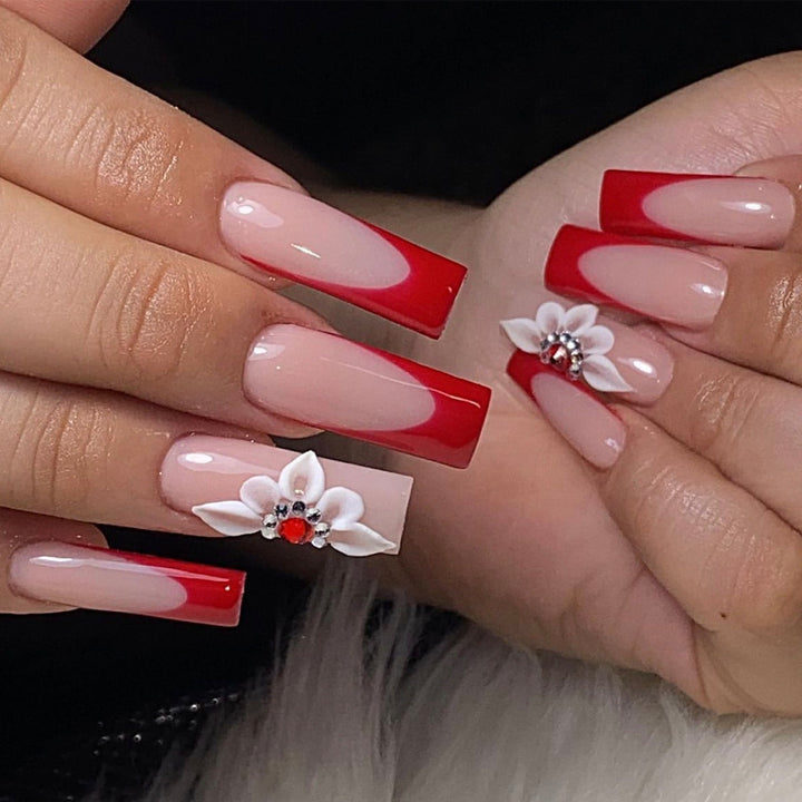 Elegant Heart-Designed Press-On Nail Tips Bowlift