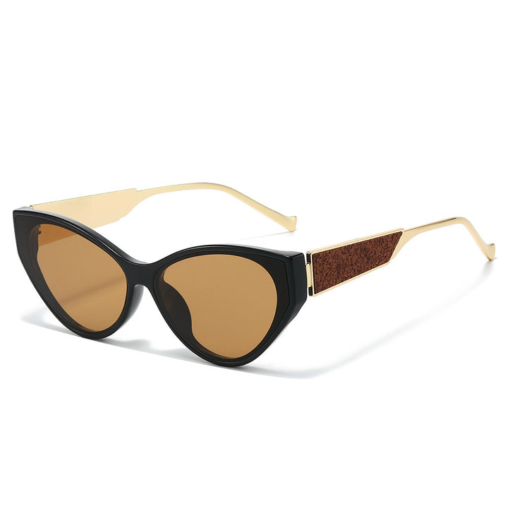 Chic Cat-Eye Sunglasses with Unique Detailing Bowlift