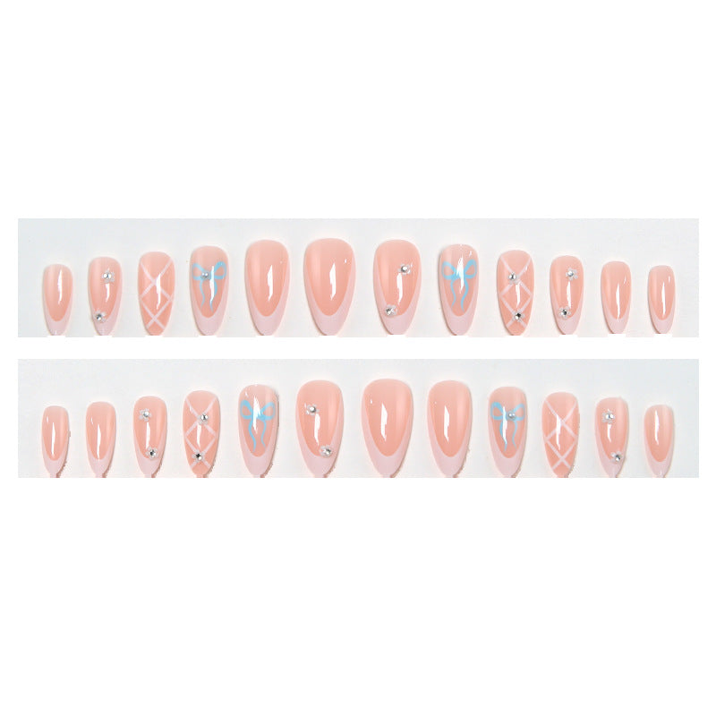 Elegant artificial nails with floral and decorative details Bowlift
