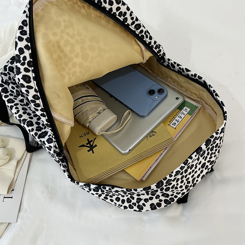 Stylish Backpack in Leopard Print Bowlift