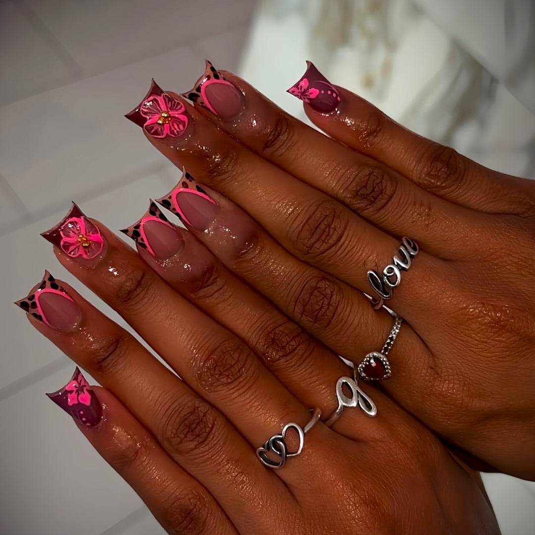 Decorative Artisan Nail Enhancements Bowlift