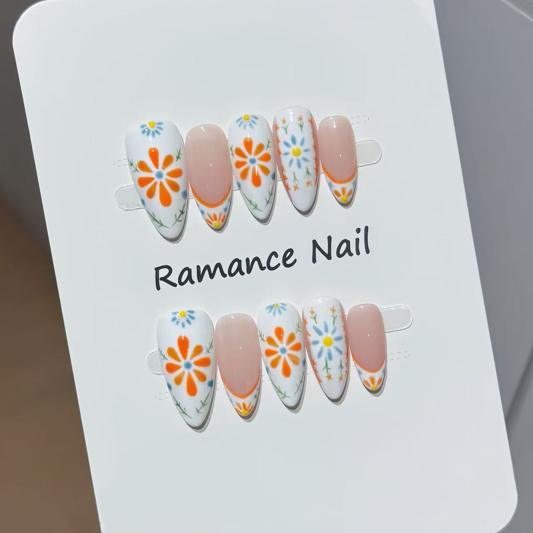 Floral Themed Press-On Nail Art Set Bowlift
