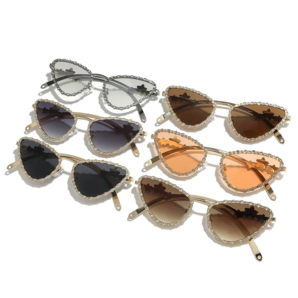 Glamorous Cat-Eye Sunglasses with Crystal Accents Bowlift