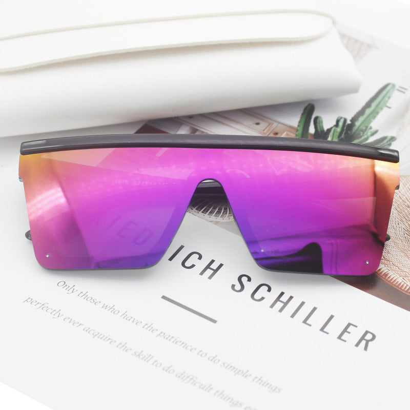Women’s Sporty Sunglasses in Trendy Shield Design Bowlift