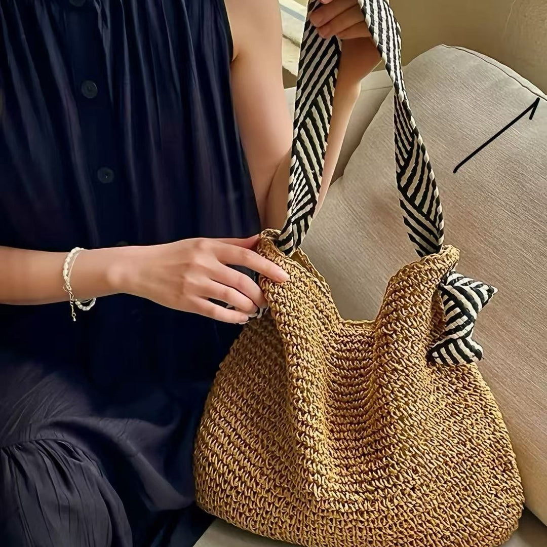 Handcrafted Trendy Straw Bag Bowlift