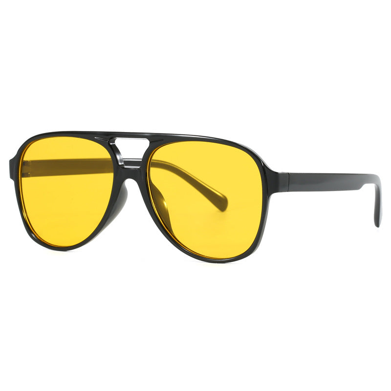 Women’s Oversized Sunglasses with Sporty Design Bowlift