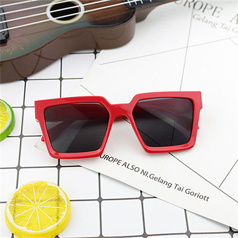 Women's oversized sunglasses in trendy corner design Bowlift