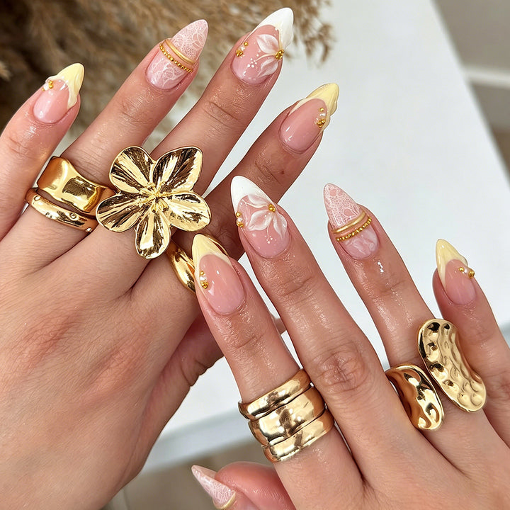 Artful nail tips with floral design Bowlift