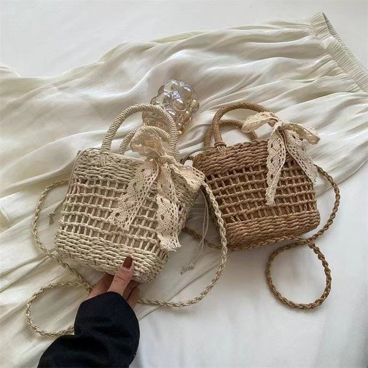 Handcrafted straw bag Bowlift
