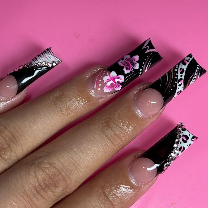 Artistic Stiletto Press-On Nail Set Bowlift