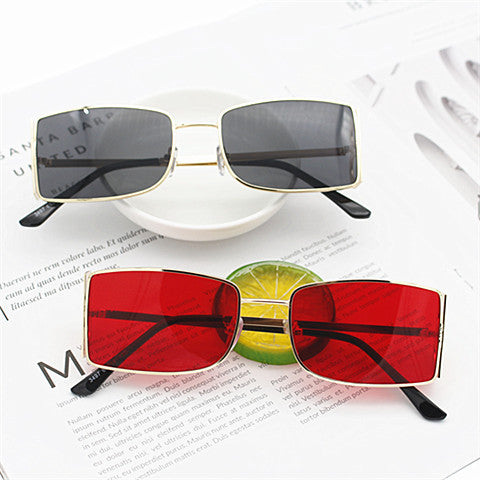 Ladies Designer Sunglasses with Striking Frame Bowlift