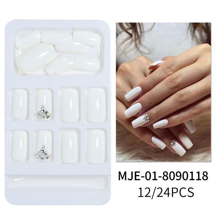 Luxury Press-On Nail Design with Rhinestone Accents Bowlift