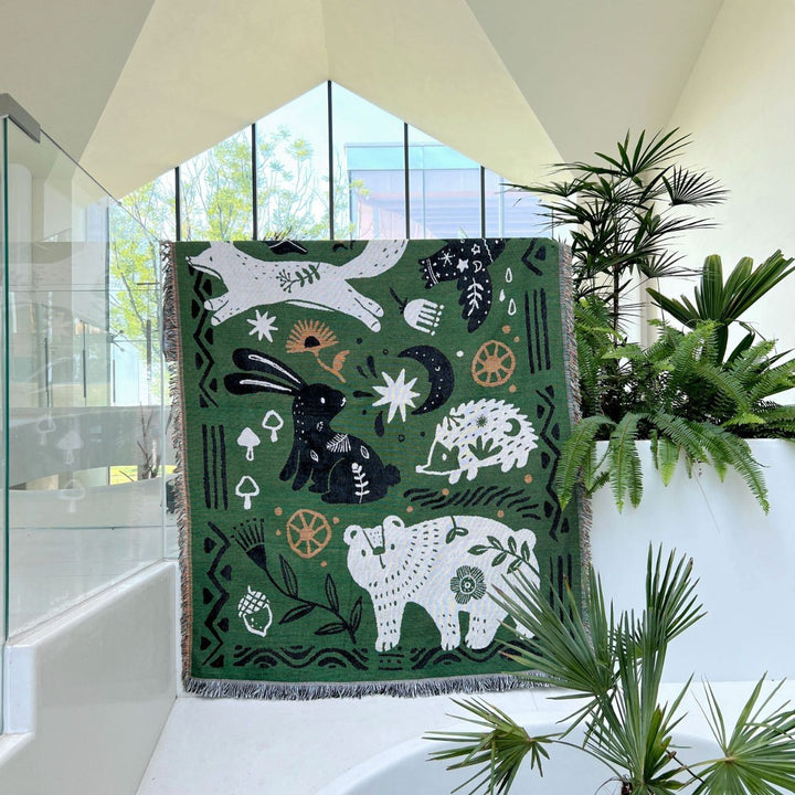 Elegant Nature-Inspired Woven Throw Blanket