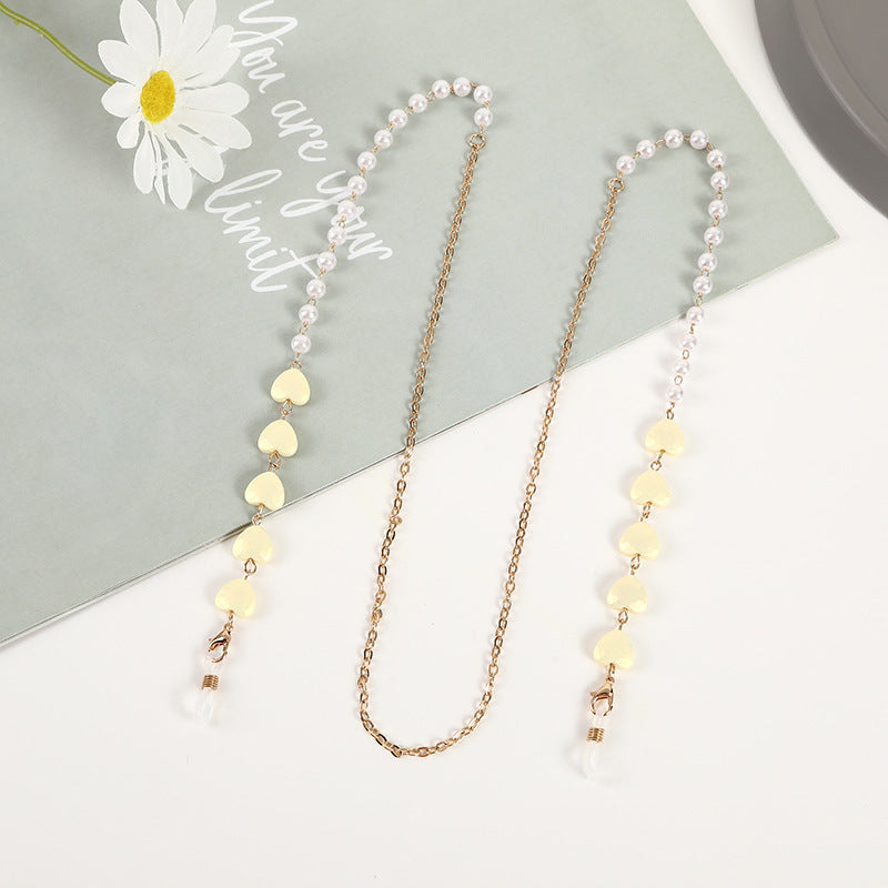 Heart Charm Eyewear Chain Bowlift