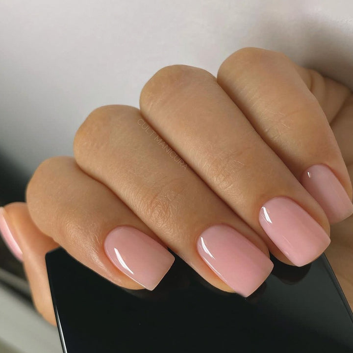 Acrylic nail set with luxurious color gradient and elegant lace accent Bowlift