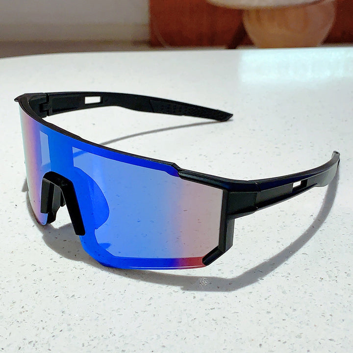Unisex nan sporty shield sunglasses with continuous mirror lens and adjustable nose bridge Bowlift
